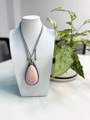 نظيفة هواء صغيرة 96*56*33ملم قابلة للارتداء تعمل لمدة 21 ساعة بطارية 850mAh هادئة للغاية