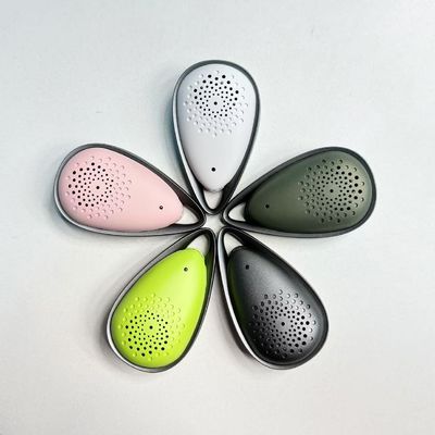 جهاز تنقية الهواء الوردي القابل للارتداء مع عمر البطارية 21 ساعة وسعة البطارية 850 MAh