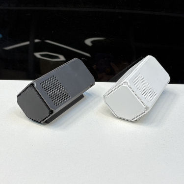 منقي هواء السيارة المدمج مع ألوان قابلة للتخصيص ومعقم هواء البلازما المعتمد من CE/FCC/RoHS