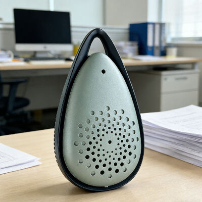 جهاز تنقية الهواء القابل للارتداء مع معدل تعقيم 99.9٪ ، واستهلاك طاقة 0.2W ، وعمر البطارية 21 ساعة لتطهير الهواء الشخصي